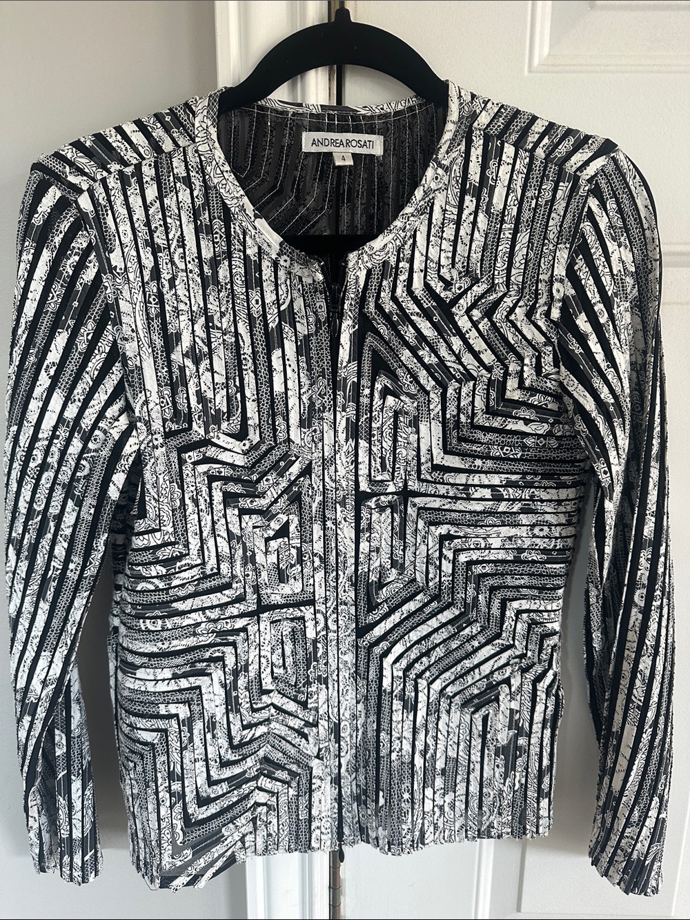 Andrea Rosati Black & White Patterned Zip Jacket